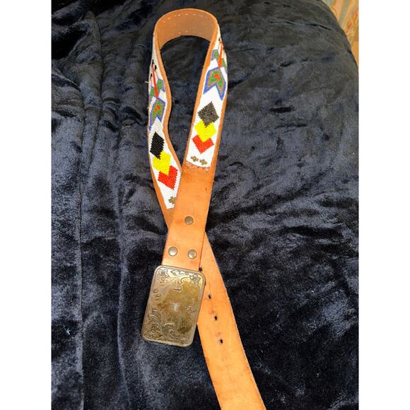 VINTAGE NATIVE BEADED BELT ON LEATHER W/ BRASS BUCKLE - Picture 2 of 9